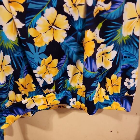 Swimsuits For All Blue and Yellow Tie Front Swim Top NWT SIZE 26 - Picture 5 of 6
